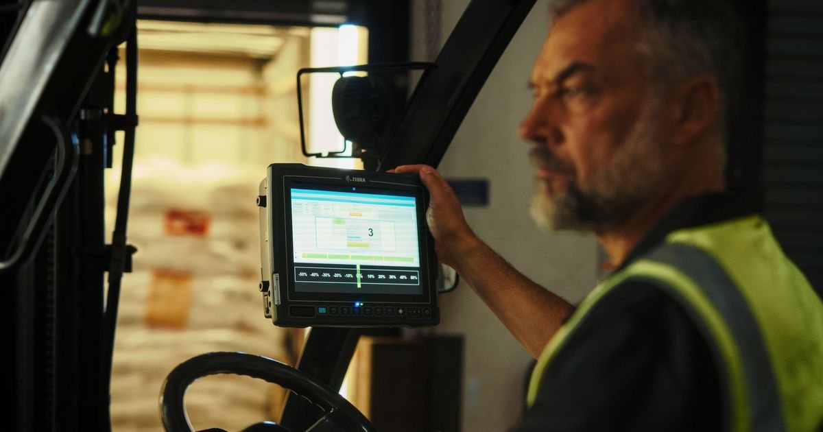 Închiriere, reparație sau cumpărare de terminale: ce e mai avantajos pentru flota dumneavoastră